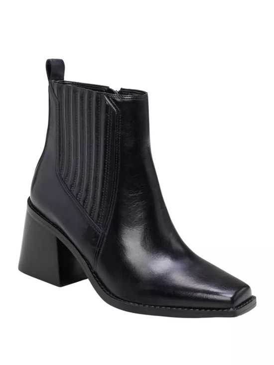 Vince Camuto Shoes - Vince Camuto Sojetta
Booties - Black Leather Block Heel Ankle Boot